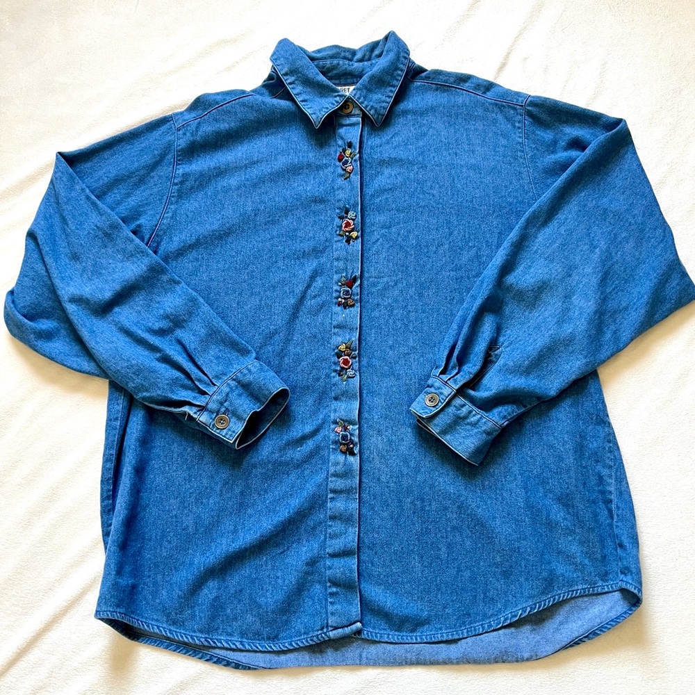 Vintage flower embroidered denim button up